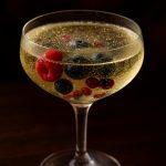 Confetti Champagne den perfekta drinken för lata sommardagar med festlig glans