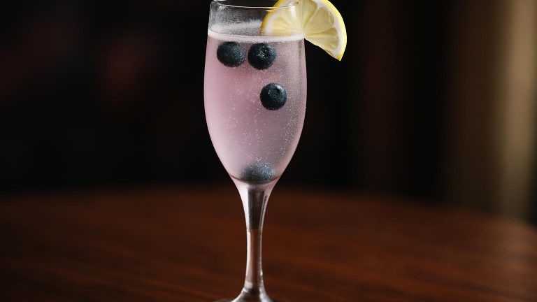 Blabarsbubbell – en frisk sommardrink med bubblor och barsmak som förgyller stunderna