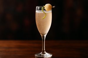Litchi Royale – en bubblande festlig drink för eleganta tillfällen