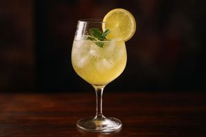 Limoncello Prosecco Cooler – en frisk och bubblande sommarfavorit att njuta av