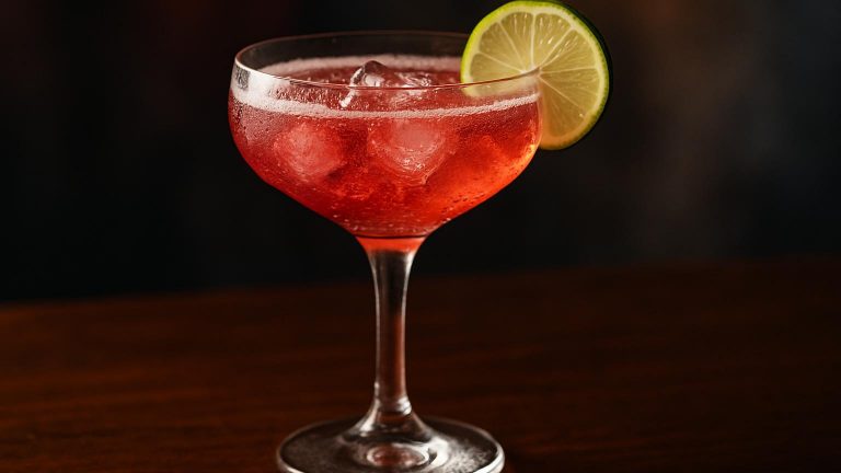 Sparkling Cosmopolitan – den perfekta drinken för fest och elegans
