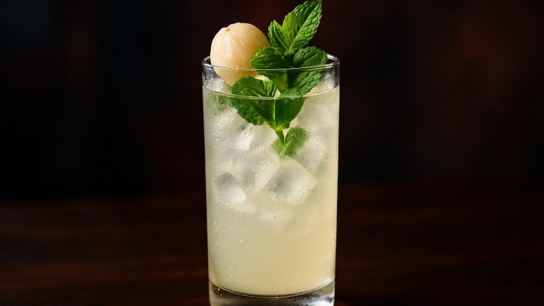 Lychee Mint Sparkler – en frisk och bubblande sommarfavorit att njuta av