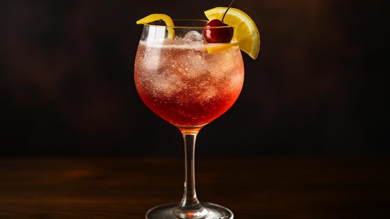 Cherry Lemonade Royale den perfekta drinken för lata sommardagar